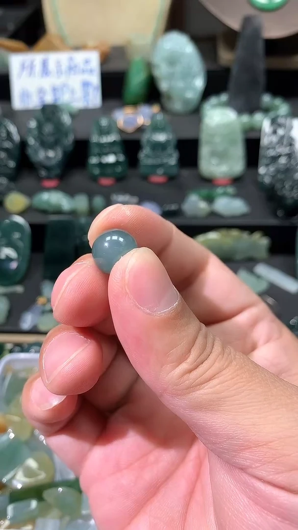 【闪购商品】翡翠吊坠(不含链)未镶嵌珠子