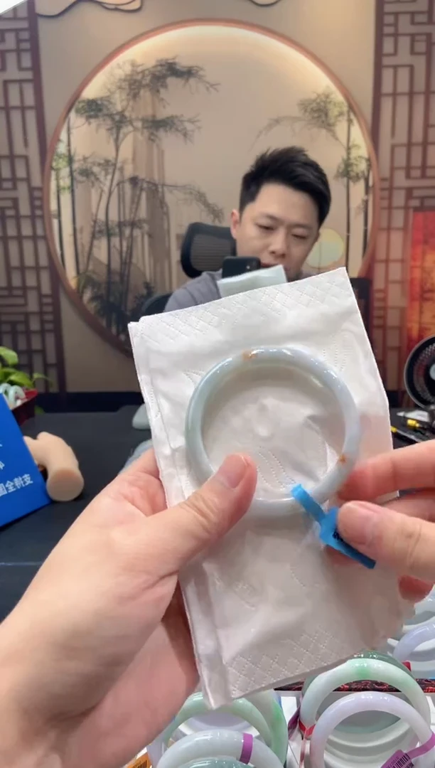翡翠手镯未镶嵌000057447