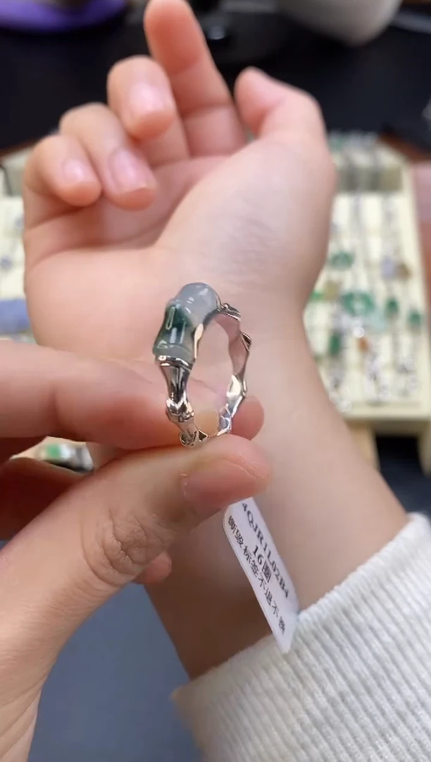 颈饰银S925镶嵌翡翠19445