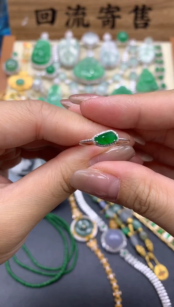 【闪购商品】翡翠戒指18K金镶嵌118-中国好珍宝