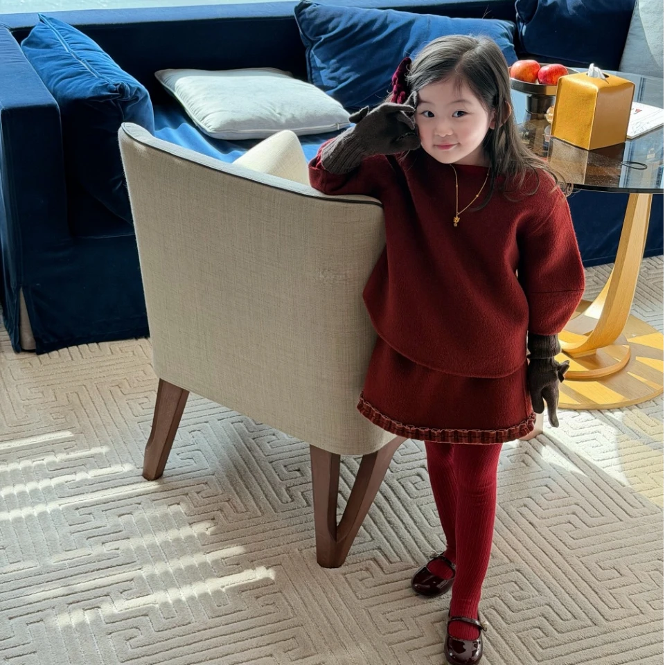 壹妈童装女童洋气套装秋冬新款女宝红色呢子时髦两件套红色打底衫