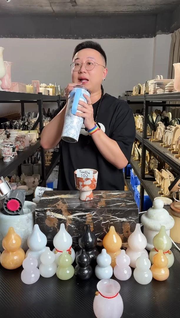 石材102宝红大王杯