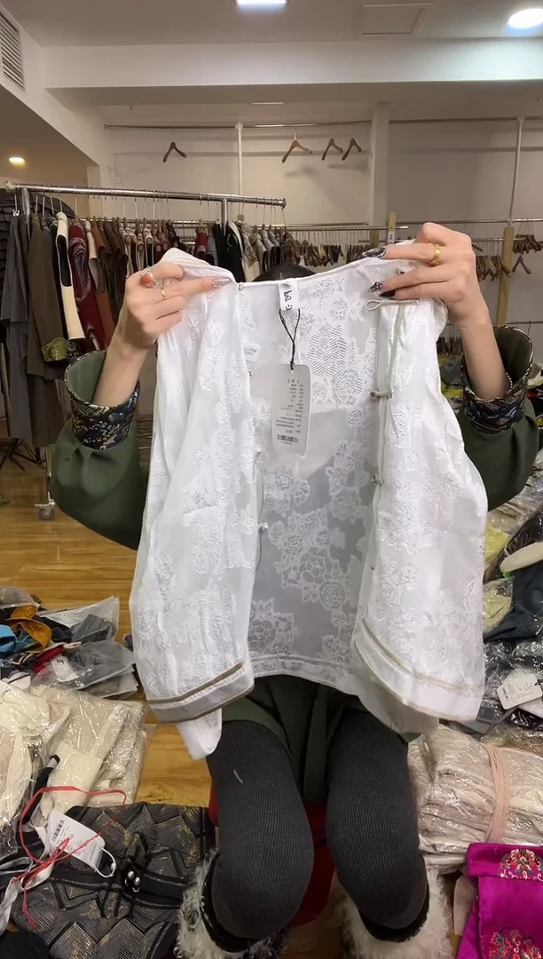 M码      130斤  防晒