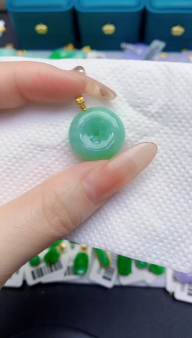 颈饰未镶嵌翡翠缅甸天然翡翠A货