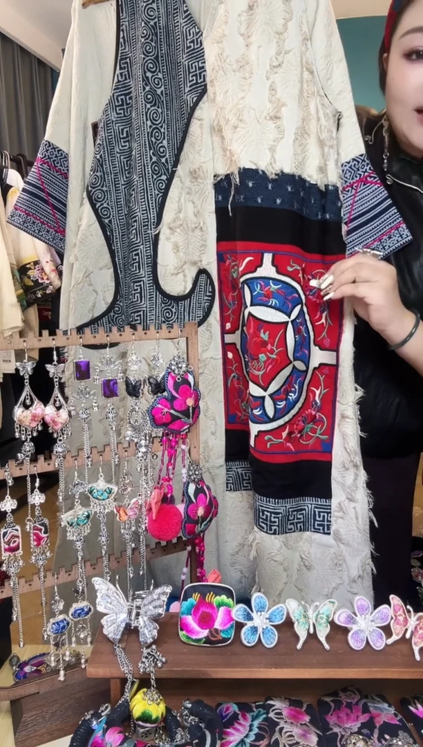 刺绣纯手工民族风刺绣连衣裙