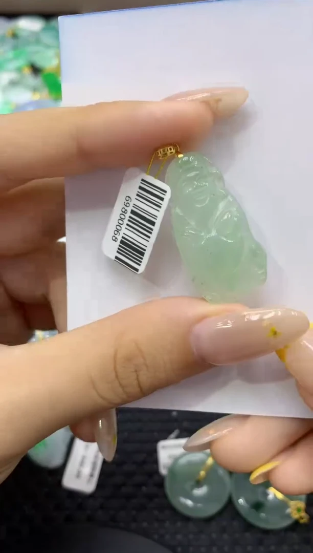 颈饰未镶嵌翡翠天然缅甸翡翠A货