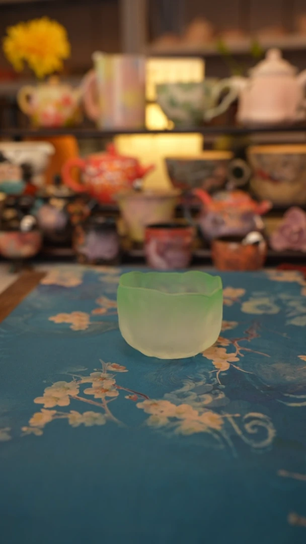 【闪购商品】福利品 绿色琉璃杯