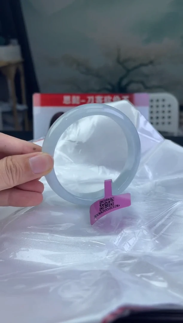 翡翠手镯未镶嵌8翡翠手镯