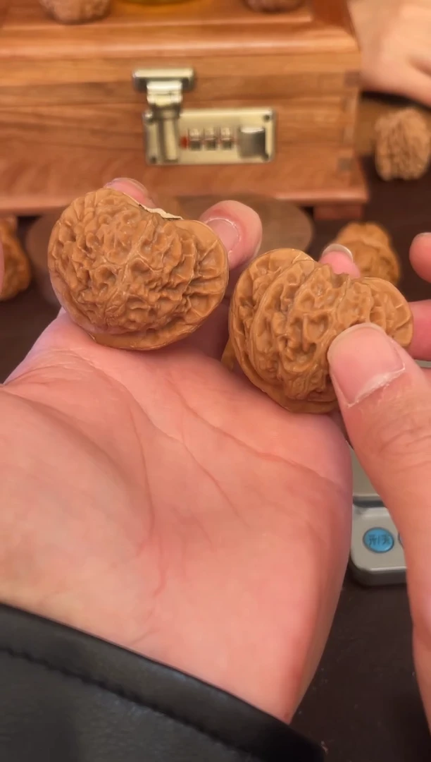 吊坠文玩核桃40宫灯