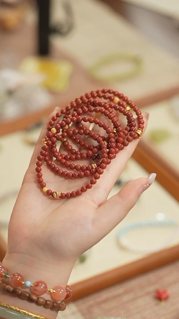 南红玛瑙手串未镶嵌南红玛瑙 蛇缠枝手串