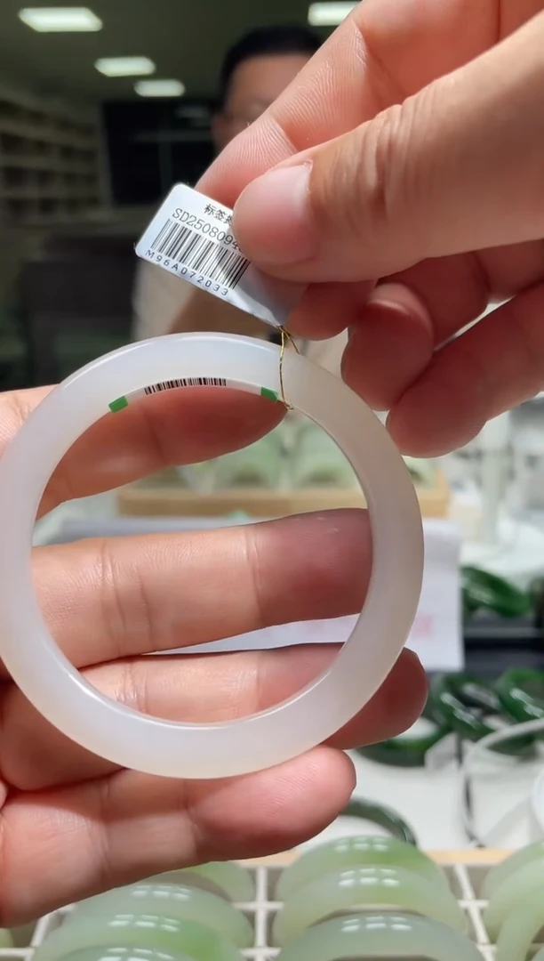 未镶嵌手镯和田玉56-57圈口 2033