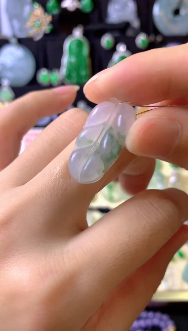 定制翡翠未镶嵌毛货抛光