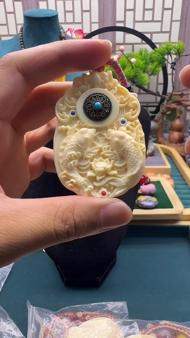 玛瑙/玉髓颈饰14K金镶嵌qw12