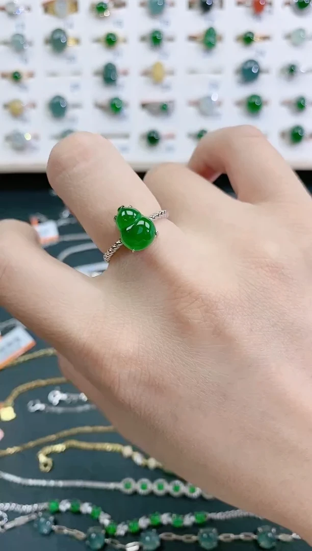 翡翠戒指银S925镶嵌天然翡翠