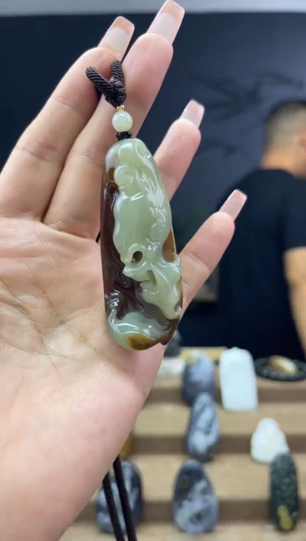颈饰未镶嵌和田玉1