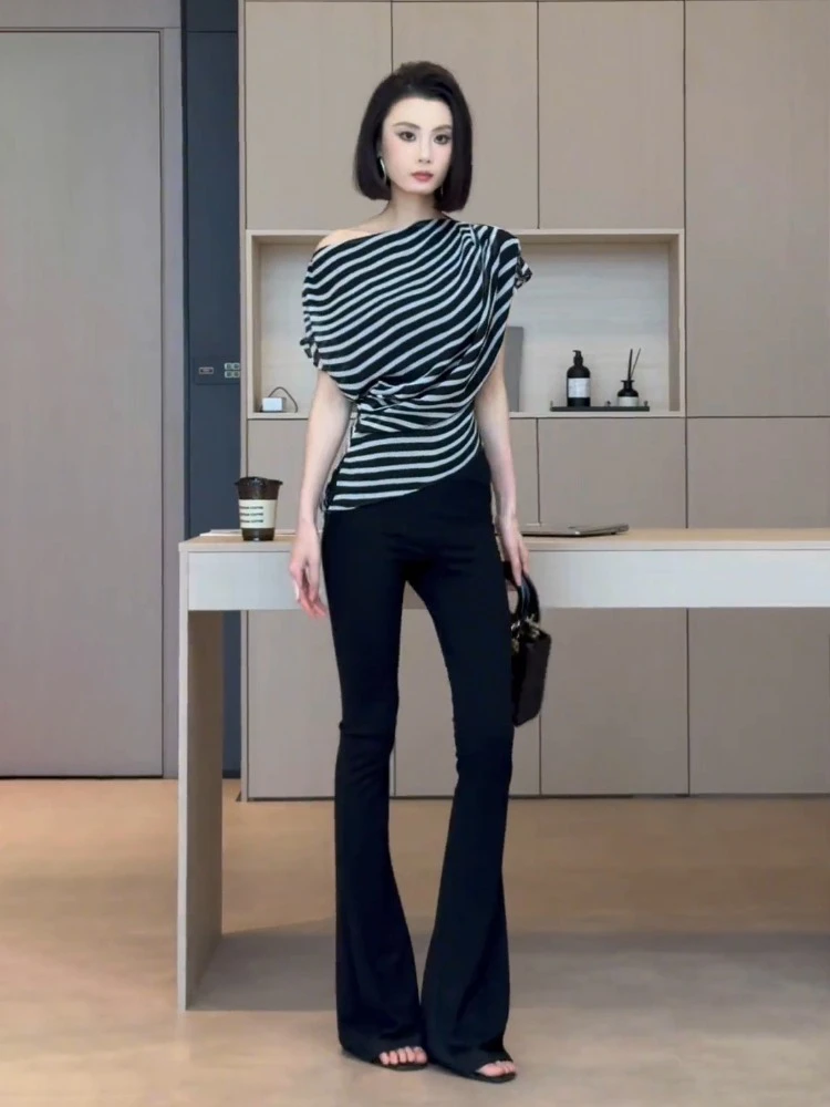 夏季流行时尚洋气上衣韩系气质高级感独特超好看斜肩黑色条纹T恤