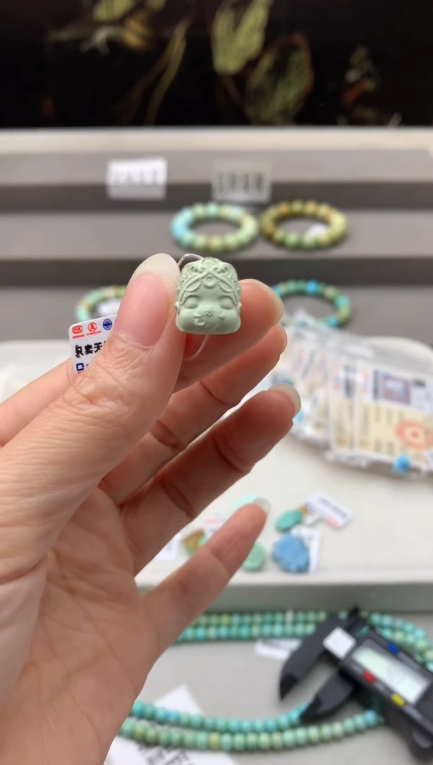 未镶嵌绿松石雕刻D143