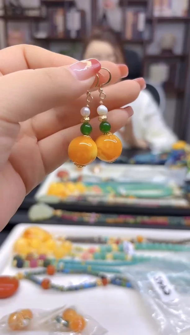 【闪购商品】蜜蜡耳饰14K金镶嵌耳坠E465