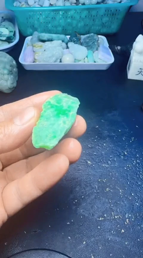 颈饰未镶嵌翡翠002