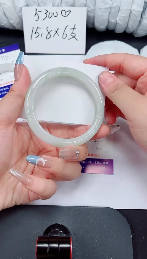 石英质玉手镯未镶嵌195-59/60