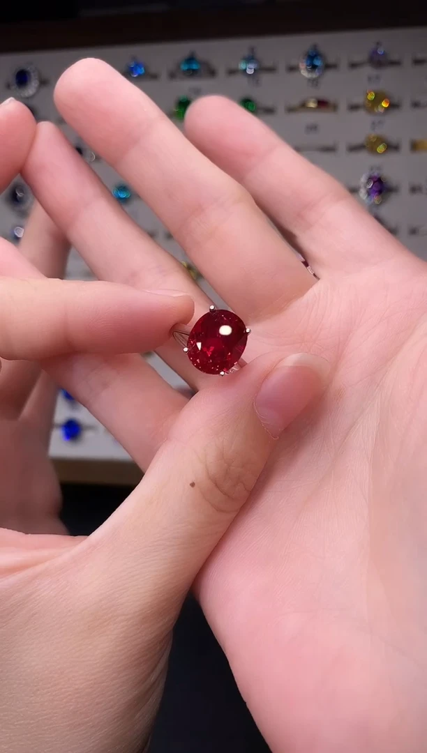 10克拉红宝石（处理）欧美风戒指