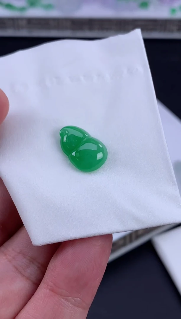 未镶嵌定制翡翠雾?翡翠