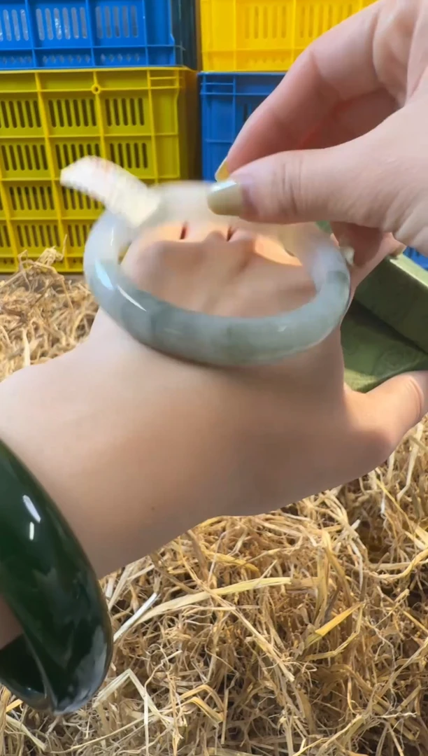 未镶嵌手镯石英质玉2301