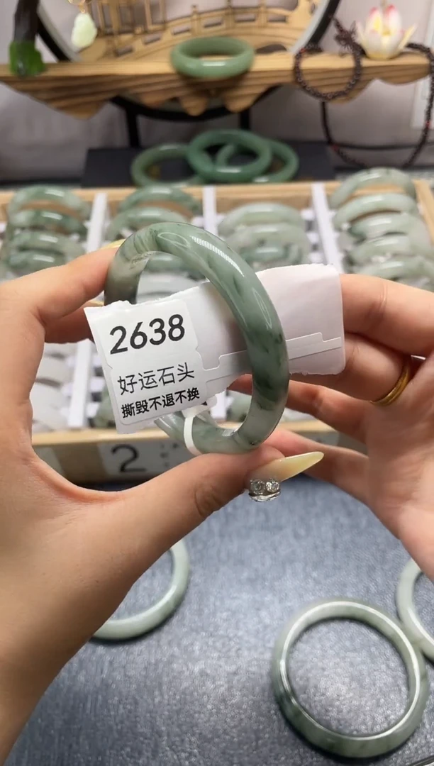 未镶嵌手镯石英质玉2638