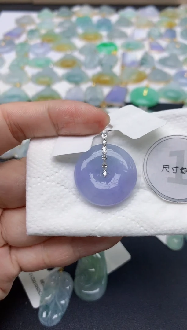 翡翠18K金镶嵌颈饰天然缅甸A货翡翠