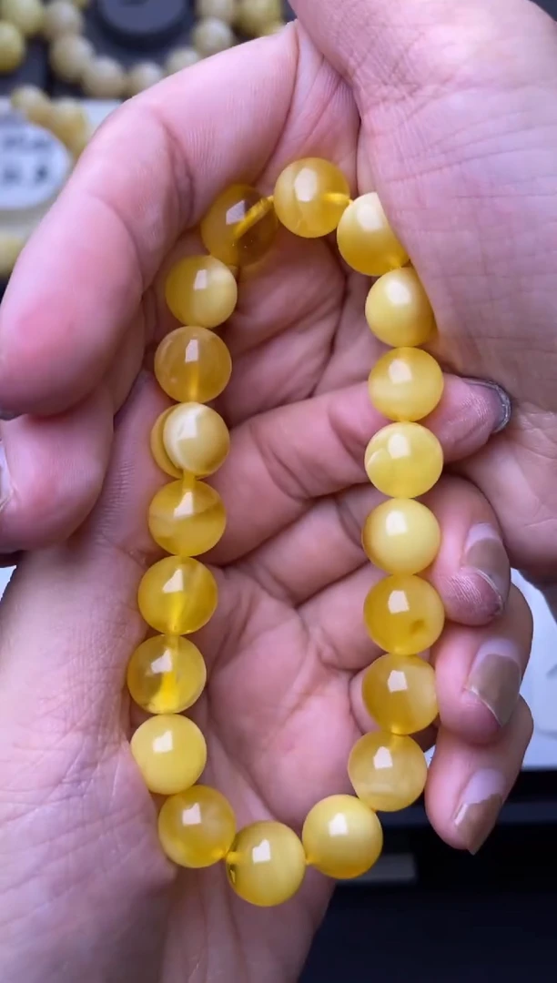裸石琥珀未镶嵌大小姐珠宝60