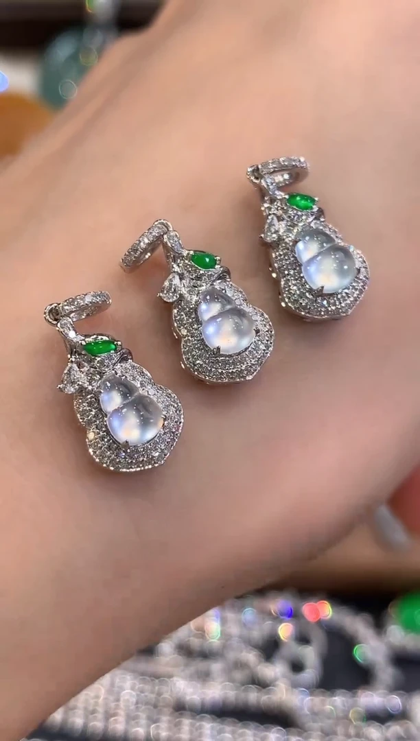 吊坠(不含链)18K金镶嵌翡翠q14多样性一件发货