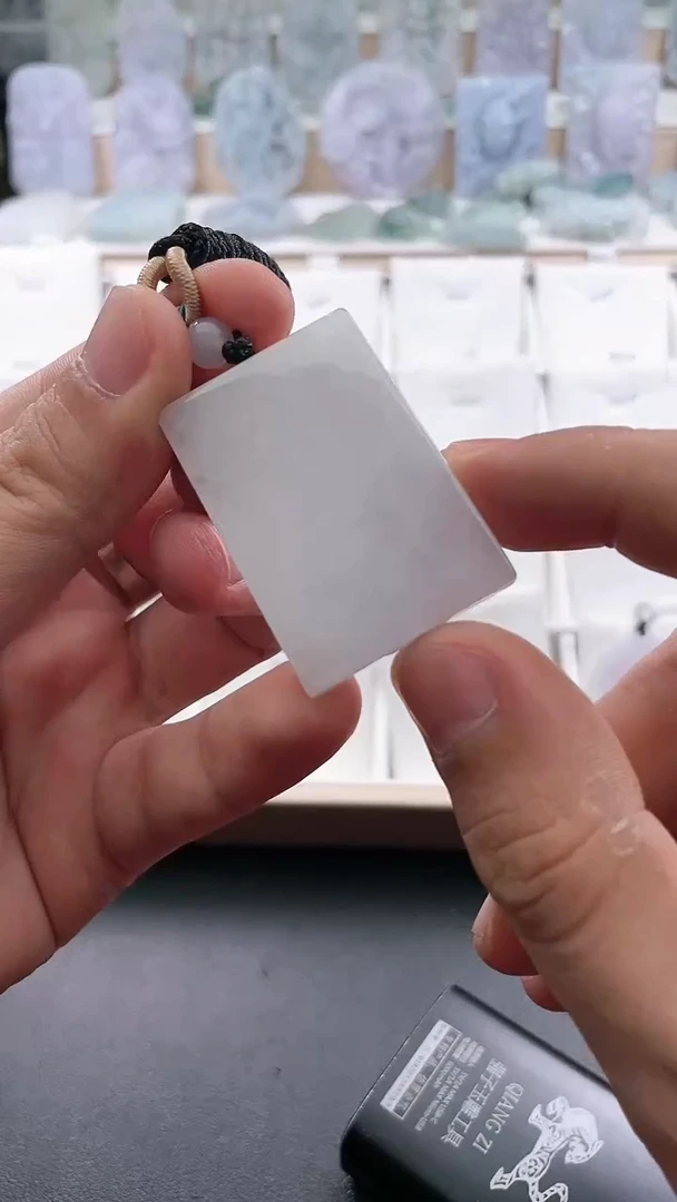 翡翠未镶嵌颈饰..../6/1/ 241