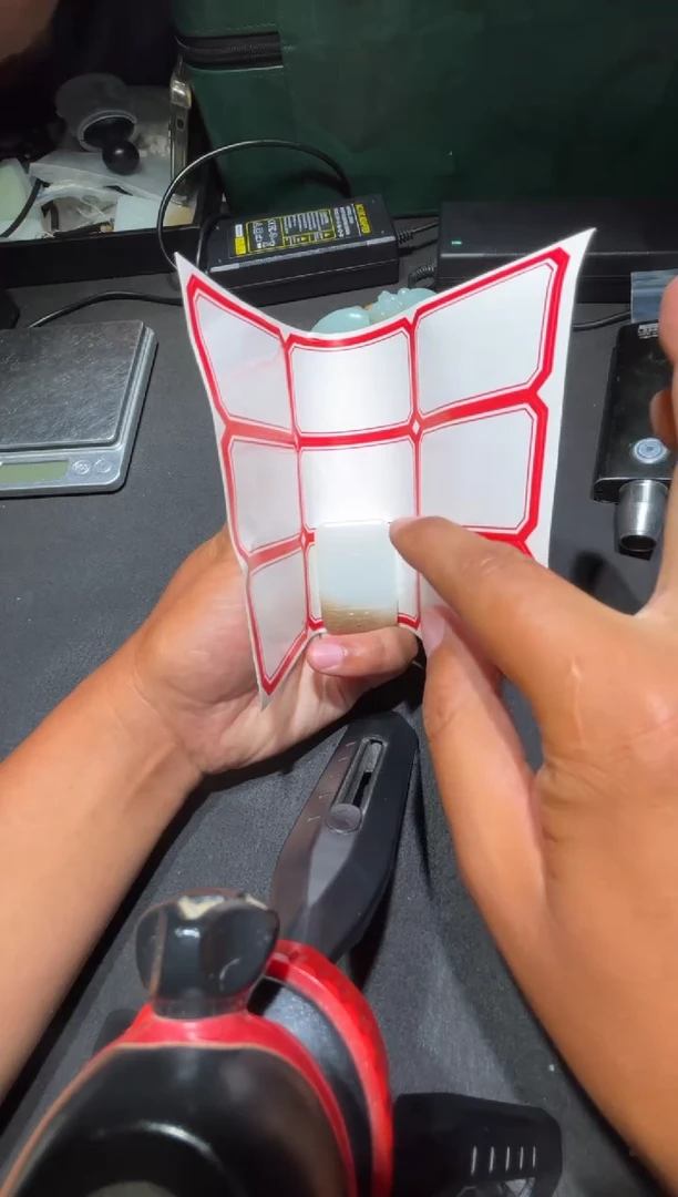 未镶嵌和田玉（糖玉）挂件和田玉