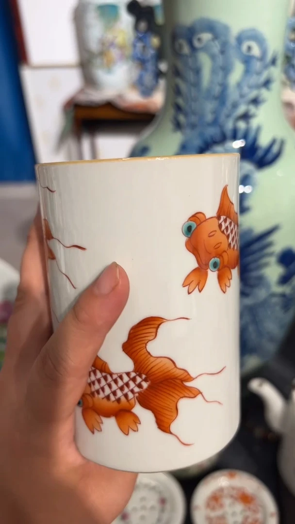 摆件瓷摆件瓷摆件鱼笔筒