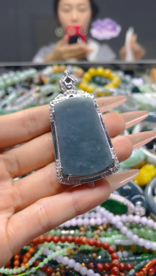 颈饰未镶嵌翡翠/L/翡翠A货，一件也是批发价