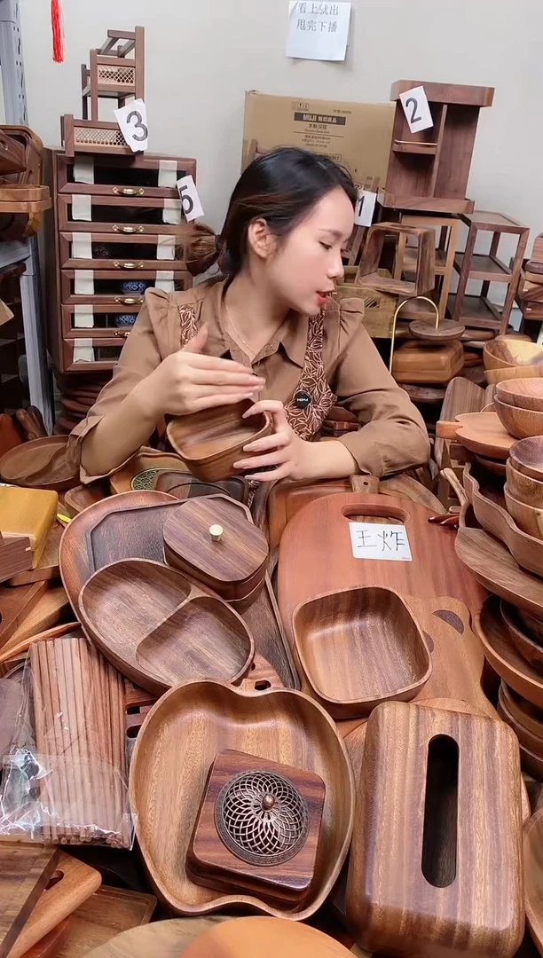 木 南美胡桃木正方砵13*5.5cm