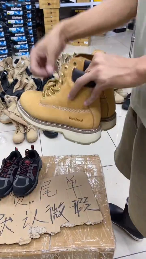 织物500号，牛皮工装靴默认瑕疵， 39码，运动鞋码