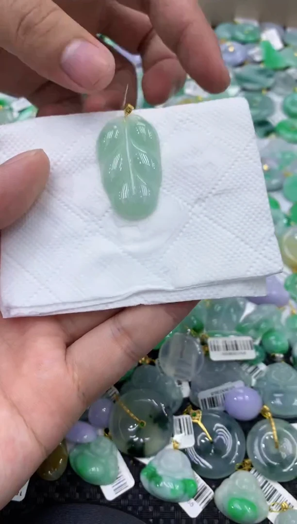 颈饰未镶嵌翡翠天然缅甸翡翠A货