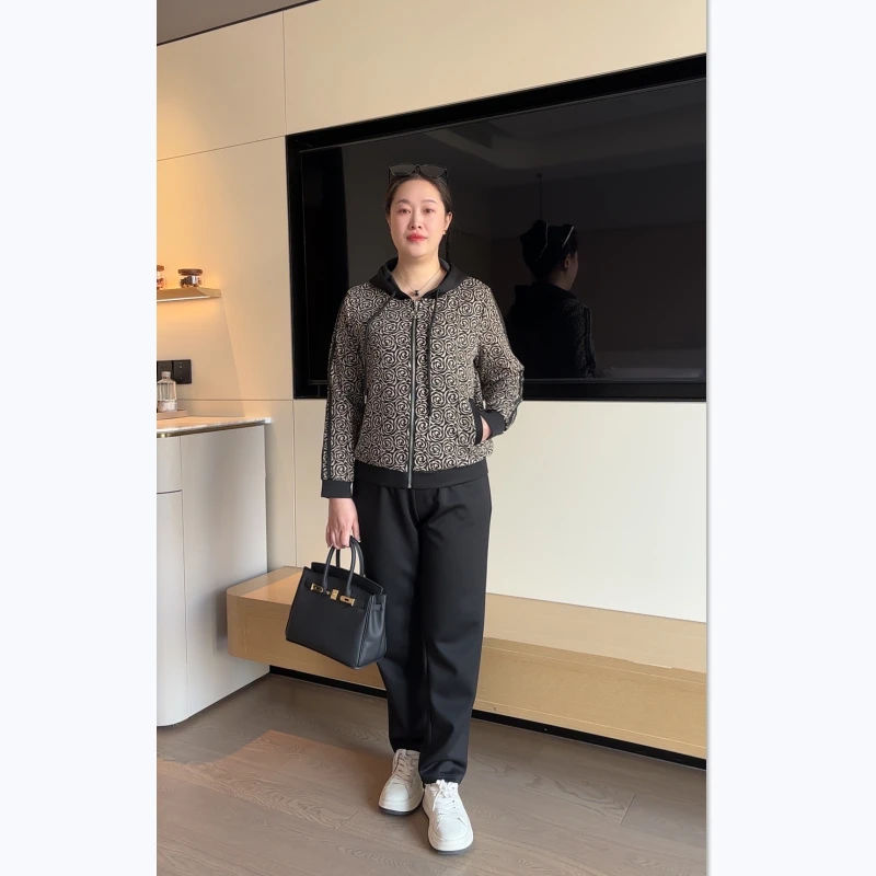 中老年运动服套装女春秋季2025新款中年妈妈装春装上衣秋冬款外套