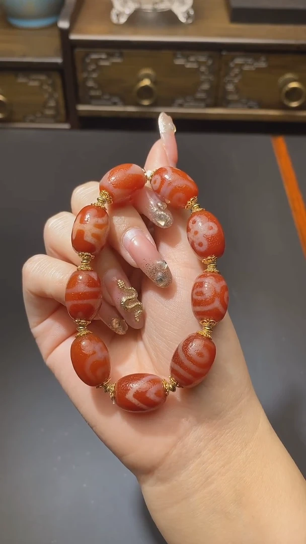 【闪购商品】玛瑙/玉髓手串未镶嵌美鸿红肉多宝手串