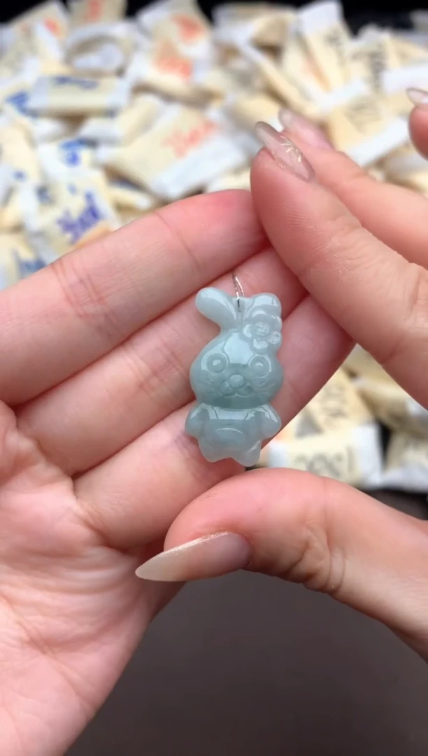 【闪购商品】翡翠挂件未镶嵌多样性发货（发一个）