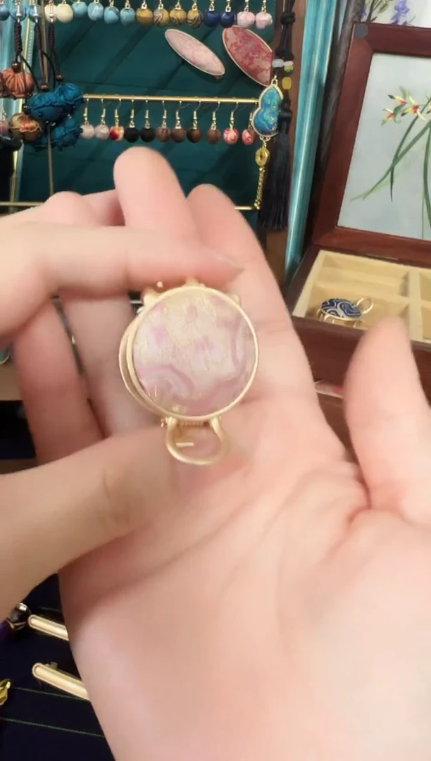 【闪购商品】【年后预售】粉定胜迷你抓夹随机花位一个