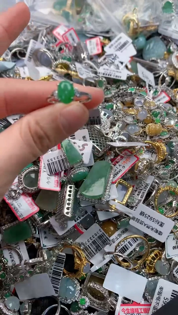 银S925镶嵌戒指翡翠3                  5