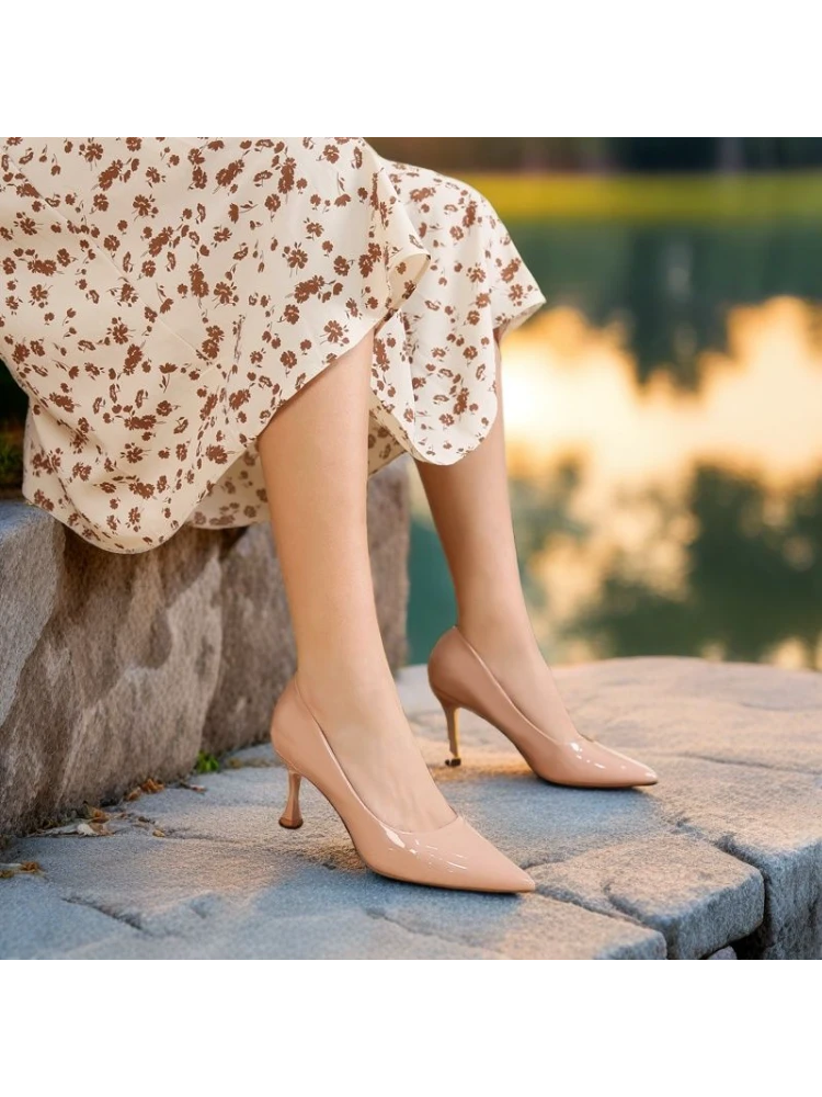 久穿不累脚高跟鞋女高级感2025秋季爆款洋气尖头细跟百搭气质单鞋