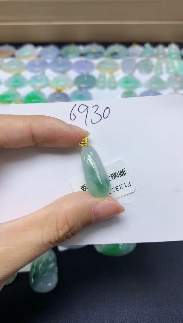 翡翠18K金镶嵌颈饰天然自然緬甸A貨翡翠