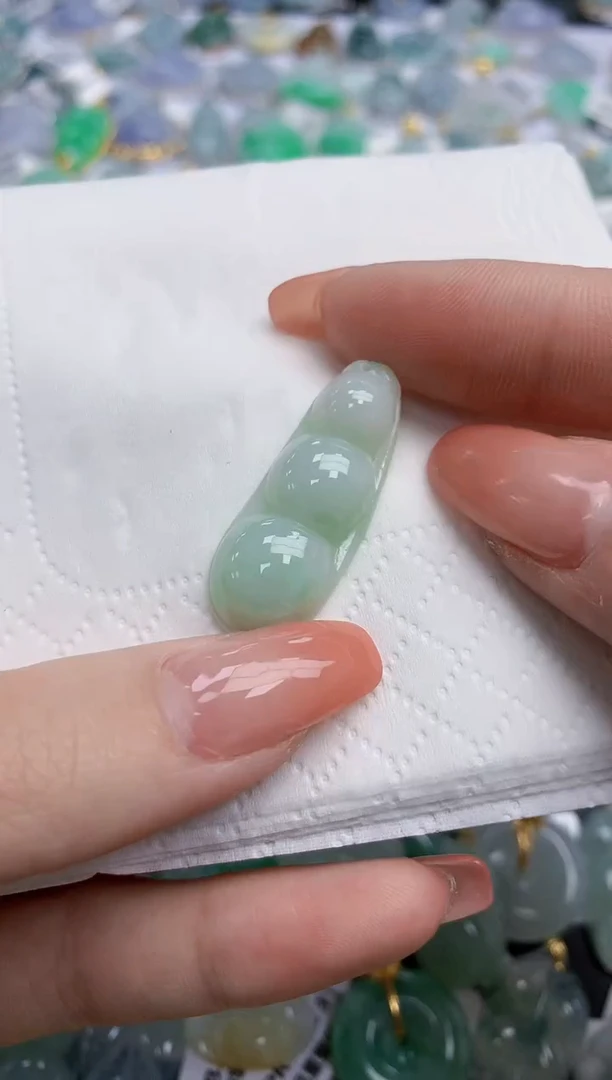 【闪购商品】翡翠颈饰未镶嵌天然缅甸翡翠A货