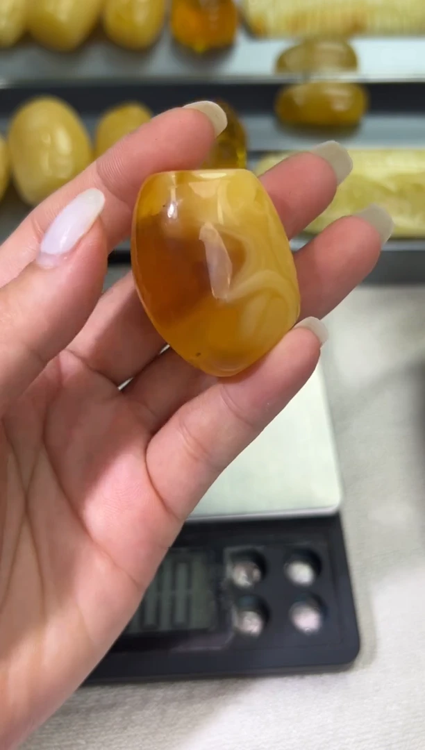 裸石琥珀未镶嵌琥珀蜜蜡吊坠