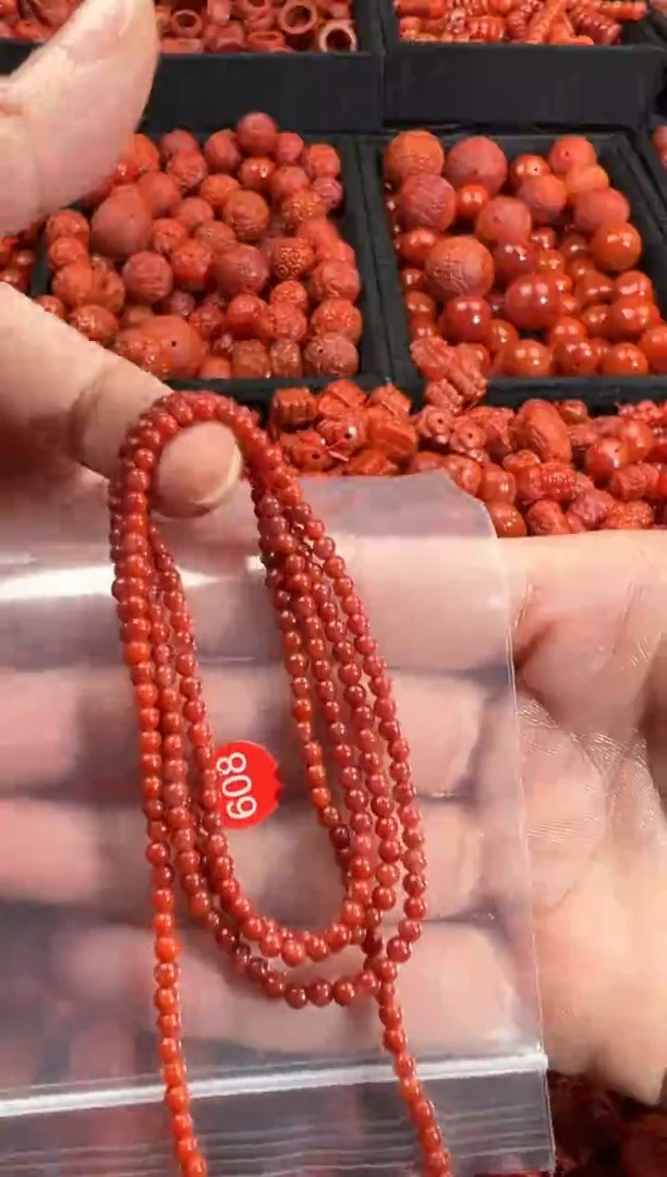 南红玛瑙未镶嵌颈饰1