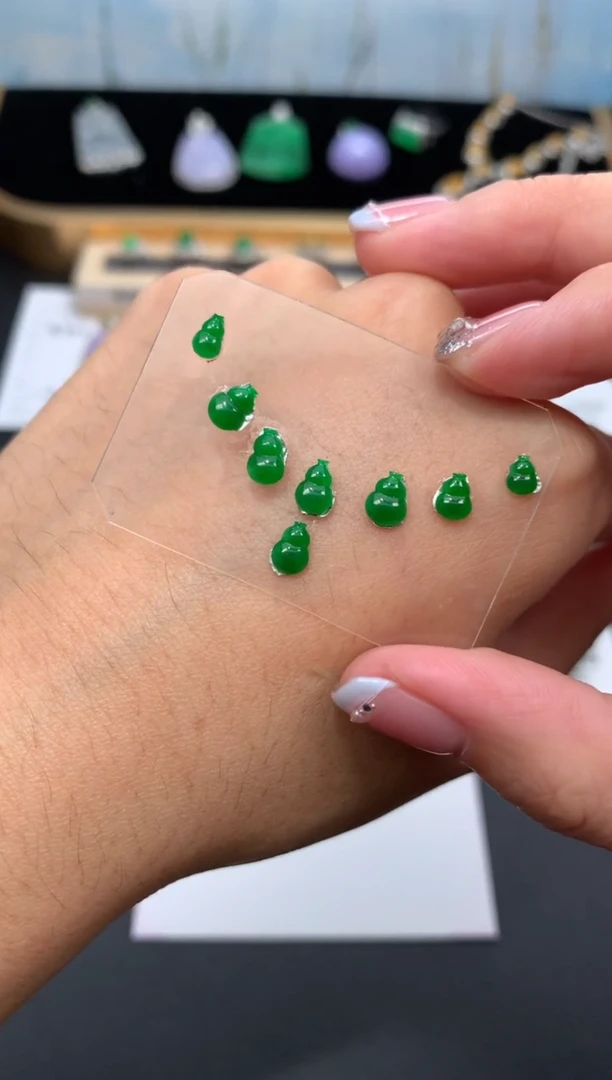 未镶嵌定制翡翠S****格48小时鉴赏期 退货不扣服务费