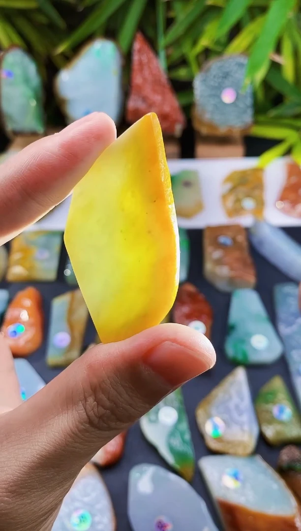 定制翡翠未镶嵌翡翠